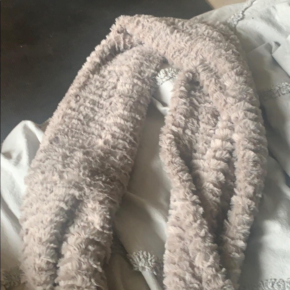 Fuzzy Tan Scarf!